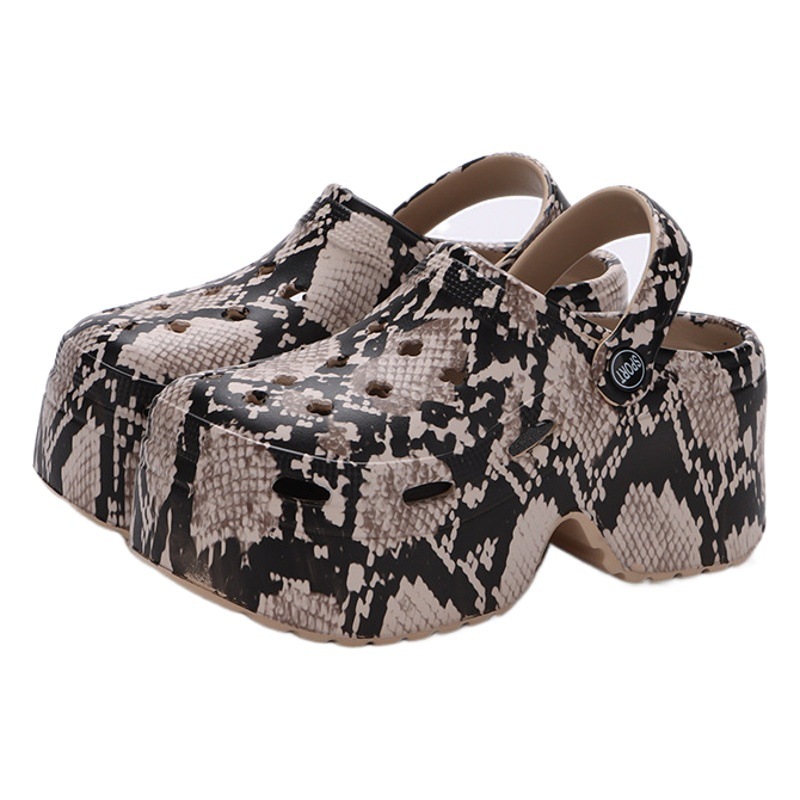 Cross-border 2024 new python pattern hole shoes women's summer inS step excrement feeling thick bottom muffin baotou 9CM high heel slippers