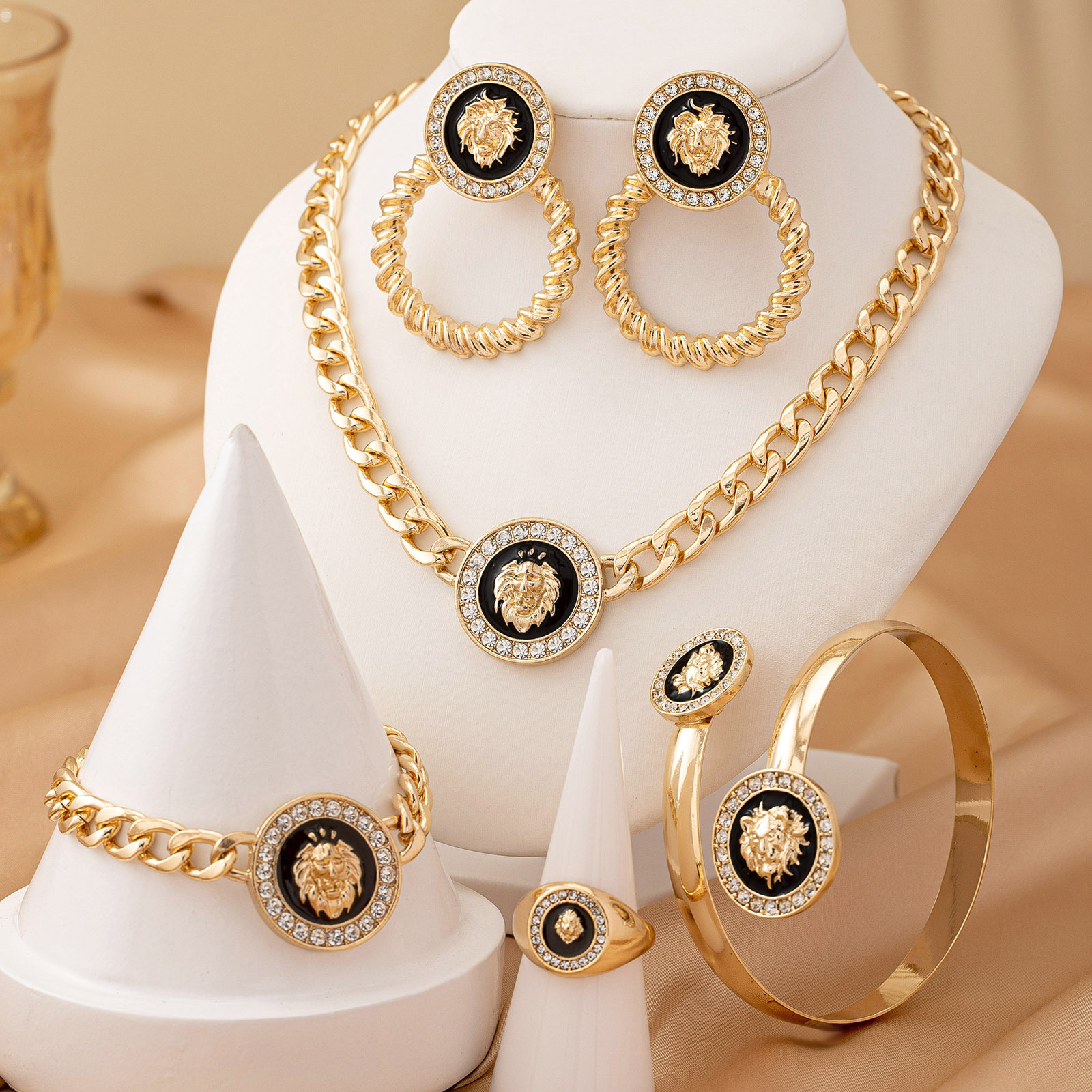 Amazon Cross Border Creative Fashion Lion Head Ring Bracelet Earrings Necklace suit Women Banquet Party Jewelry
