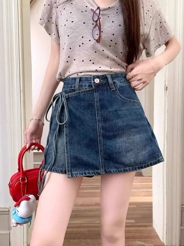 Hot girl plus-size fat mm high-waisted denim short skirt pants women's summer 2025 design sense niche fashion slimming skirt