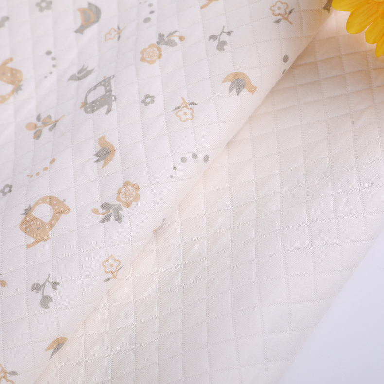 Picture of Original White Diamond Lattice Jacquard Air Layer Printed Baby Quilted Fabric Baby's Sleeping Bag Quilted Fabric