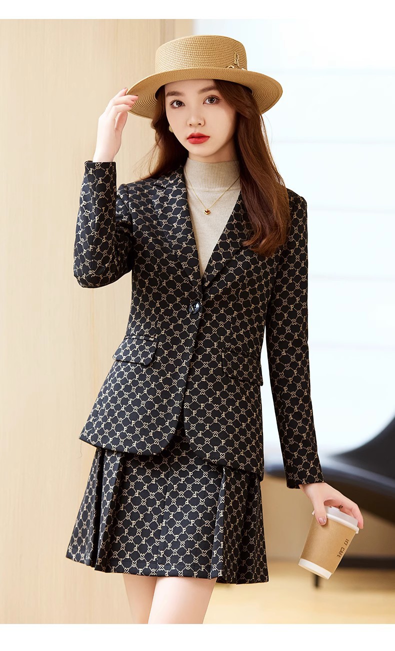 Picture of Cross-border Green Suit Pleated Skirt suit Women's Autumn New Autumn Coat Women's Elegant High-end JK Small Suit