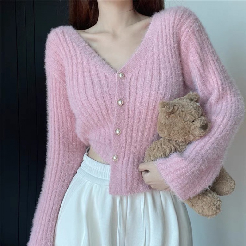Autumn and winter New Style French temperament faux mink fur pearl buckle sweater design short knitted cardigan top for women