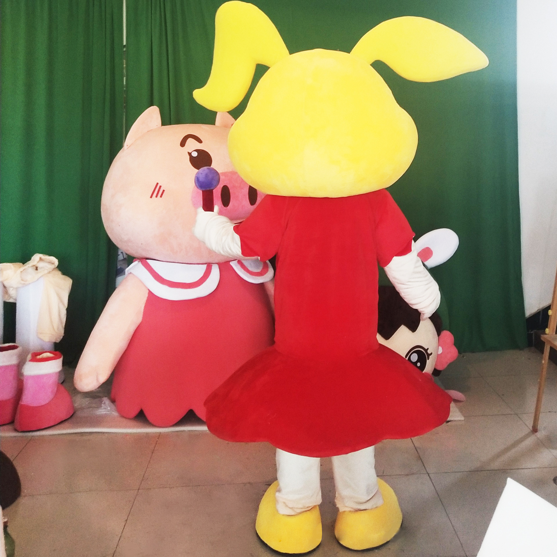 Picture of Cartoon Mascot Costume Walking Prop Outfit for People to Wear, Performance Costume for Distributing Flyers, Cute Cartoon Doll