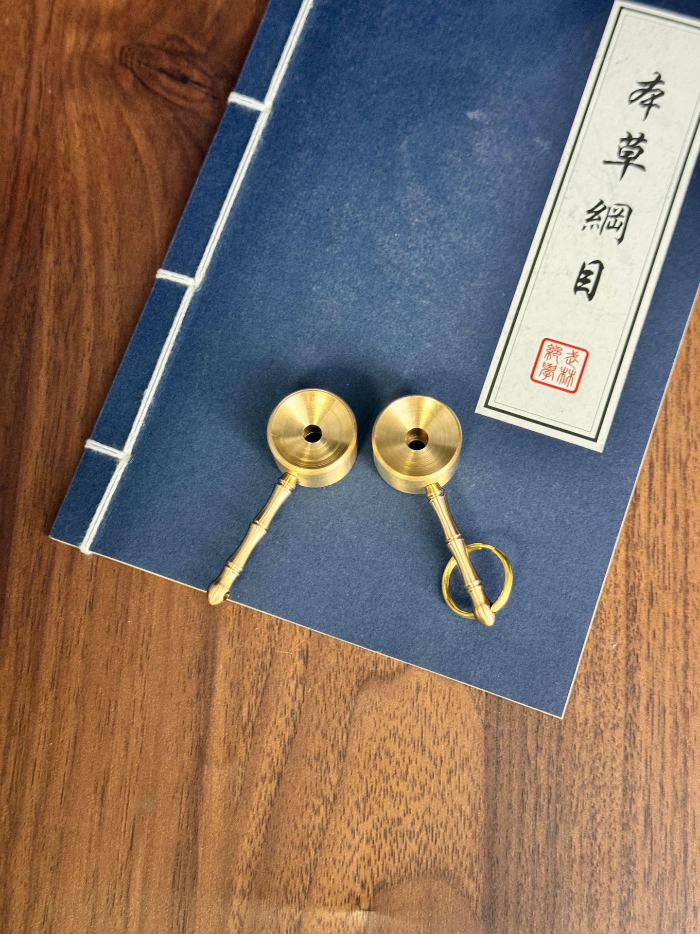 Picture of Senshe Brass Outdoor Chicken Whistle Bird Whistle Outdoor Survival Whistle Copper Whistle Pendant Bamboo Handle Whistle Keychain Pendant
