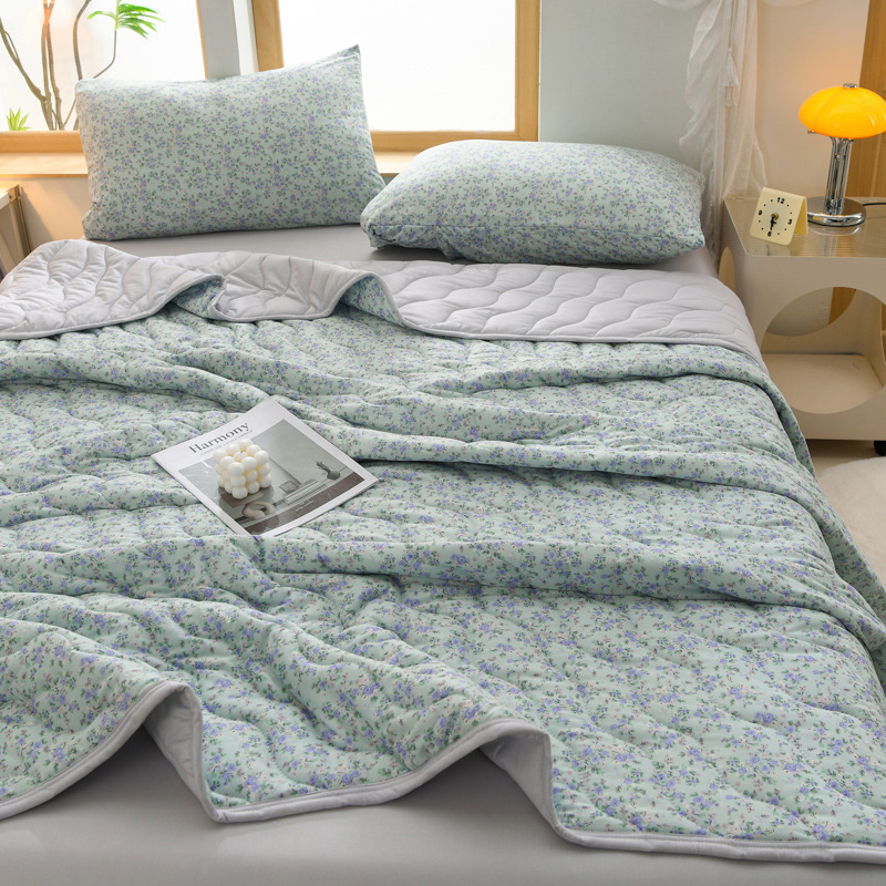 Picture of New Type A Knitted Cotton Summer Quilt Single Double Student Dormitory Summer Air-conditioning Quilt Children's Thin Quilt Washable