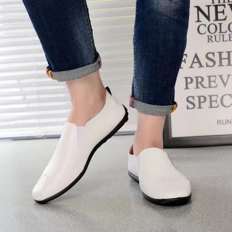 Picture of New Men's Shoes Men's Casual Leather Shoes Spring and Summer Soft Bottom Bean Shoes British Fashion Dad Shoes Driving Lazy Shoes