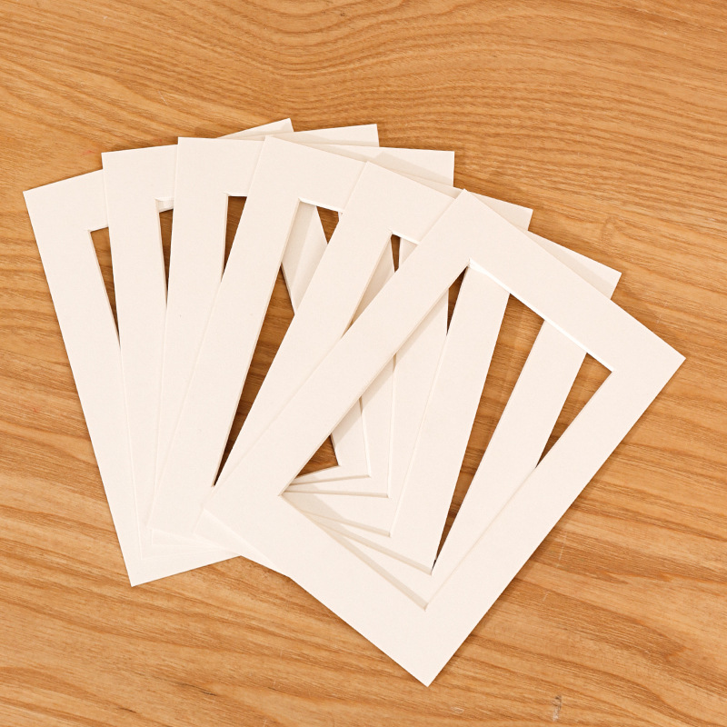 Picture of Photo frame lined with cardboard picture frame photo wall mounted white cardboard rectangular 8 inch 6 inch A4a3 cardboard wholesale