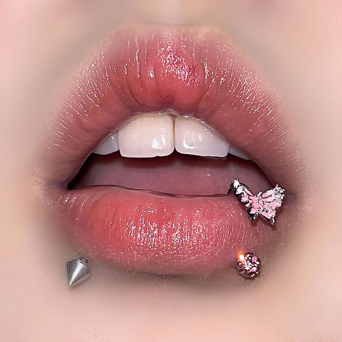 Pink Drip Oil Gradient Butterfly Mud Ball Titanium Steel Lip Ring Piercing Jewelry Ear Ring Jewelry Sweet Wind Cute