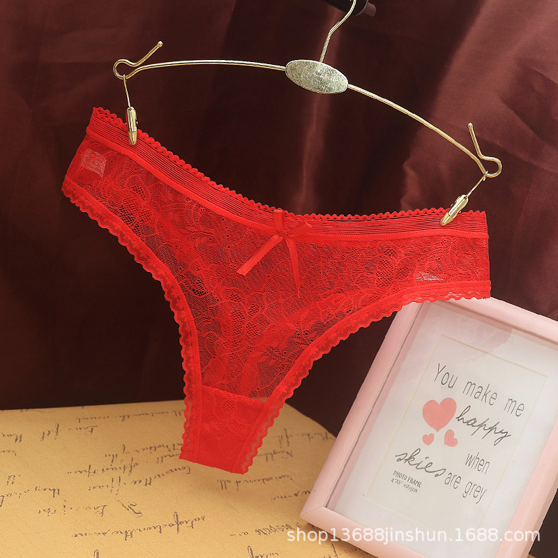 Picture of Foreign Trade European and American Sexy Lace Jacquard G-string Women's Underwear Pure Cotton Bottom Crotch Seamless Hip-lifting Underwear Women's 669
