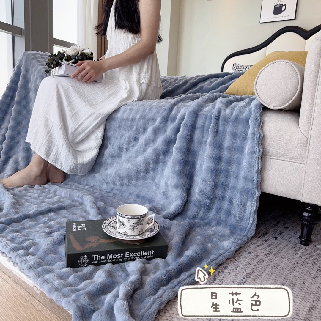 Picture of Winter Thickened Rabbit Plush Bubble Blanket Flannel Blanket Blanket Office Nap Blanket Air-conditioning Blanket Blanket Blanket