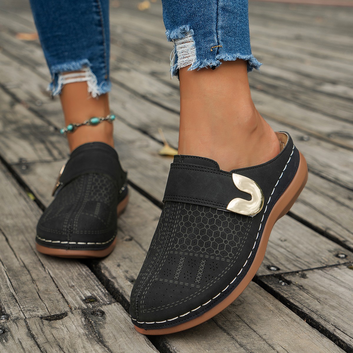 Foreign Trade plus size Baotou Flat Casual Half Slippers Women's 2025 New Solid Color Wedge Metal Buckle Beach Slippers