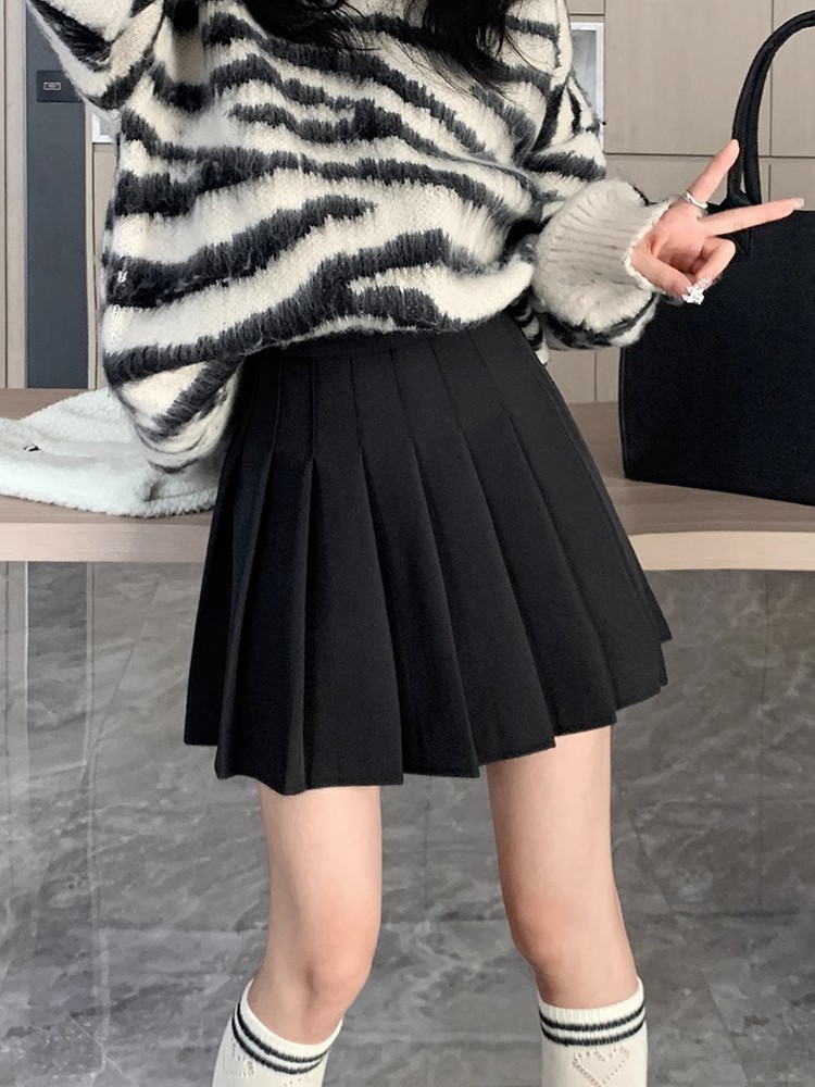 Picture of plus size brown Pleated Skirt Women's Autumn and Winter 2023 New High Waist Slimming Pleated Academy Style A- Line Skirt