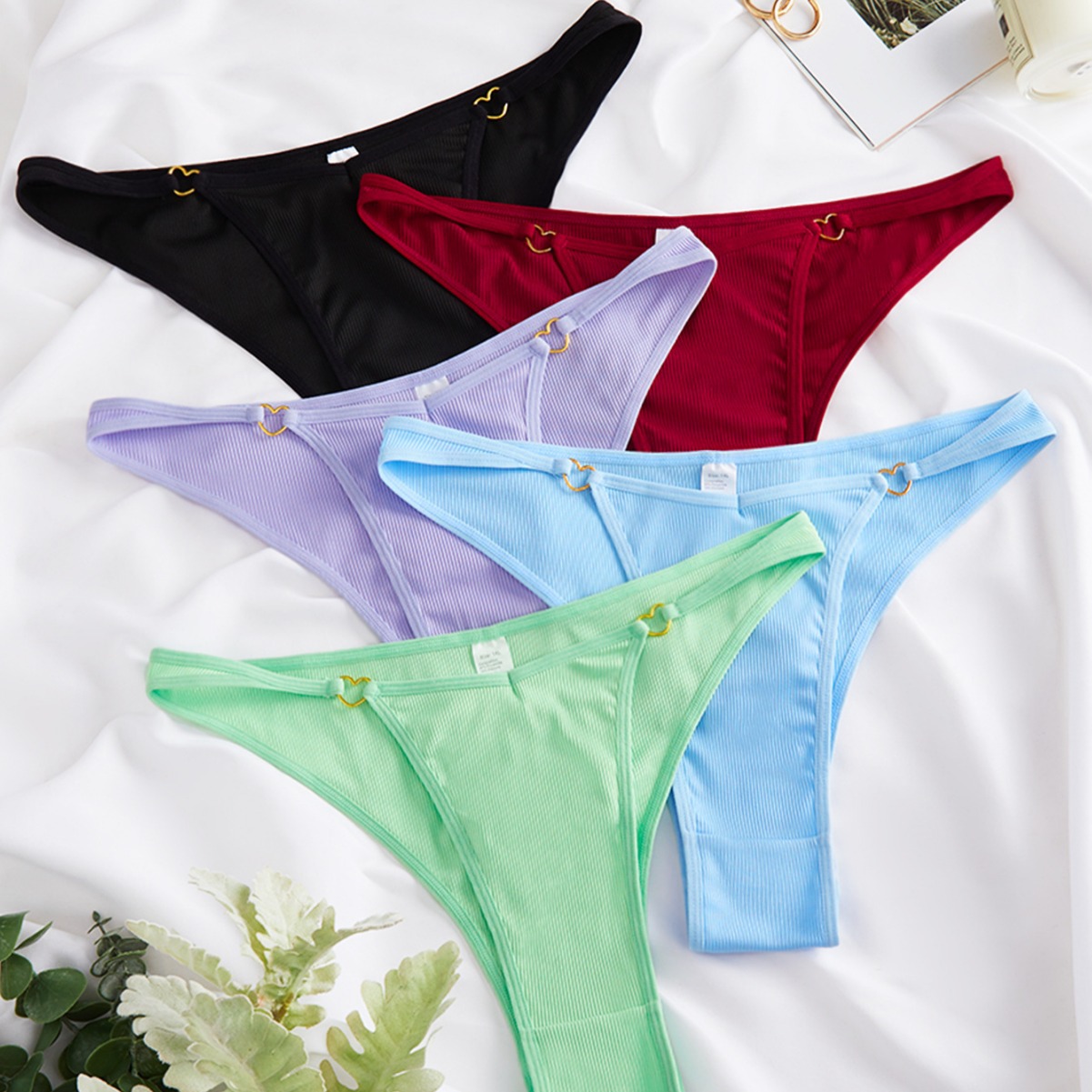 2024 New European Size Solid Color Simple Sexy Thong Cross-Border Exclusive Multi-Color Multi-Size Seamless Women's Briefs