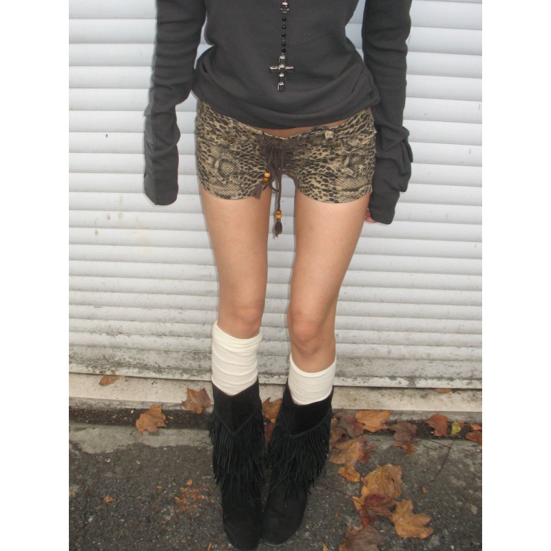 Picture of American Style Vintage plus size Washed Leopard Print Strap Denim Shorts 2024 Hot Trendy Hot Pants with Low Waist and Slimming Wide Leg
