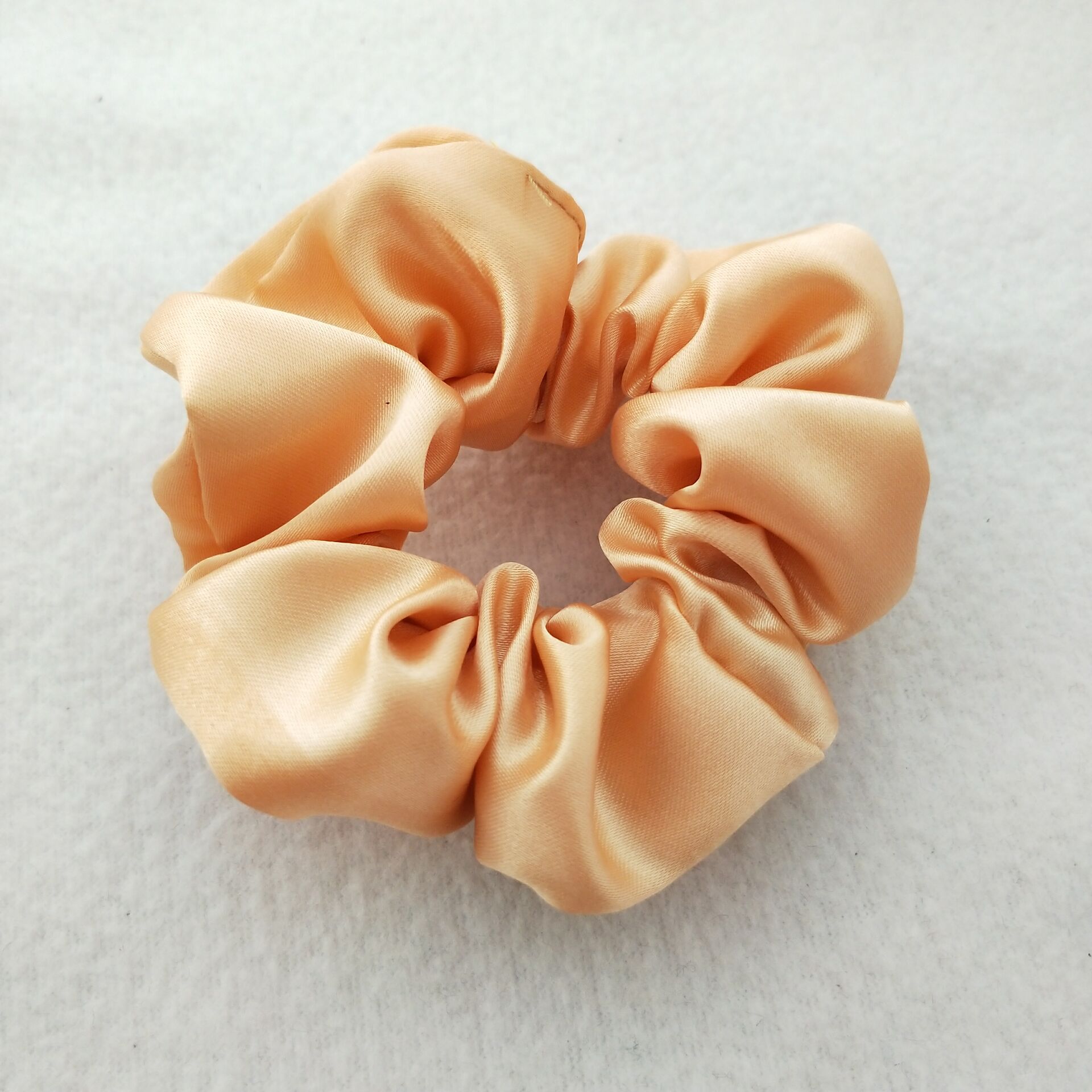 Picture of Cross-Border Amazon Satin Fabric Satin Scrunchie for Women, High-End Bun Hair Tie