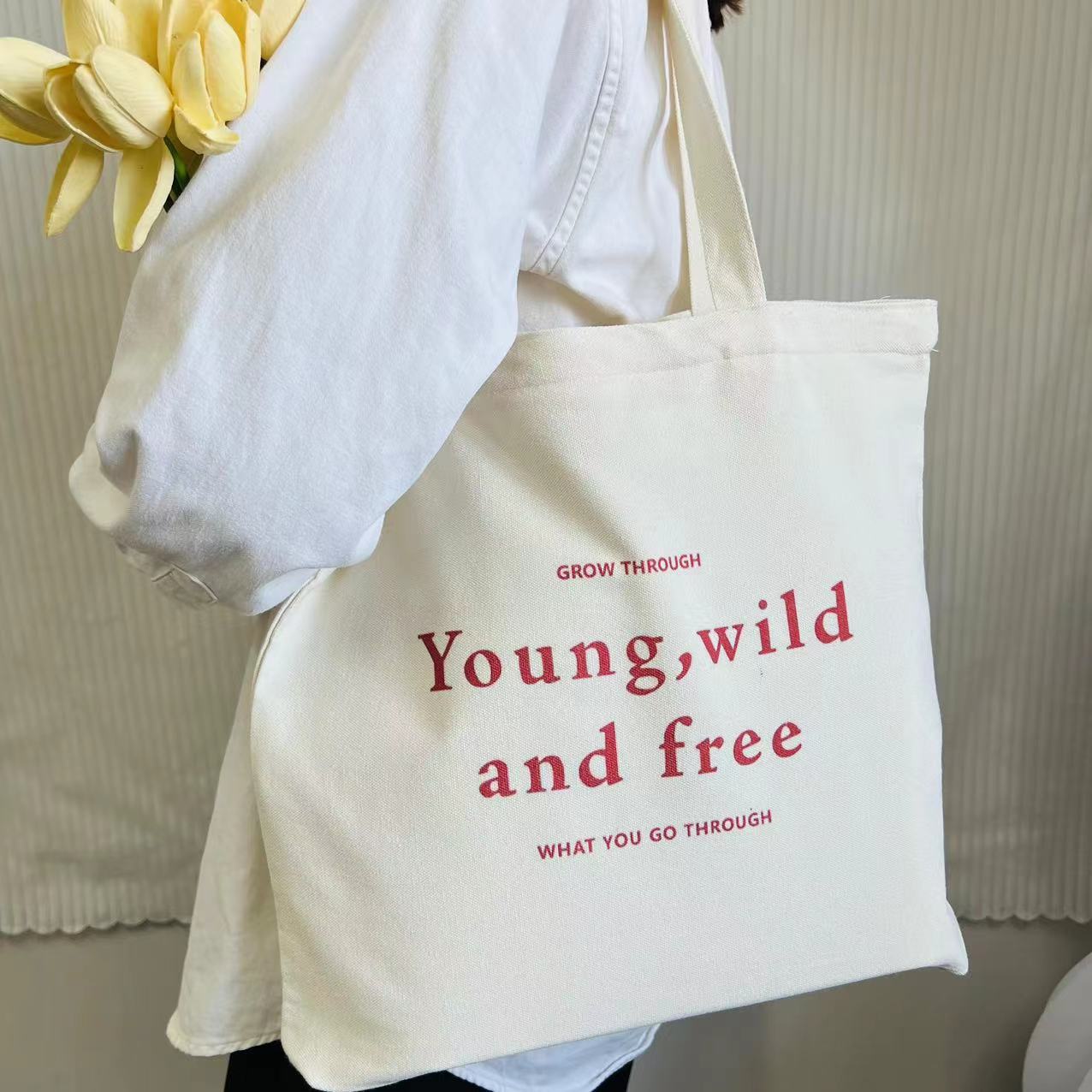 Picture of New Large Capacity Letter Zipper Shoulder Bag Canvas Bag Women's Retro Artistic Simple Student Commuter Tote Bag