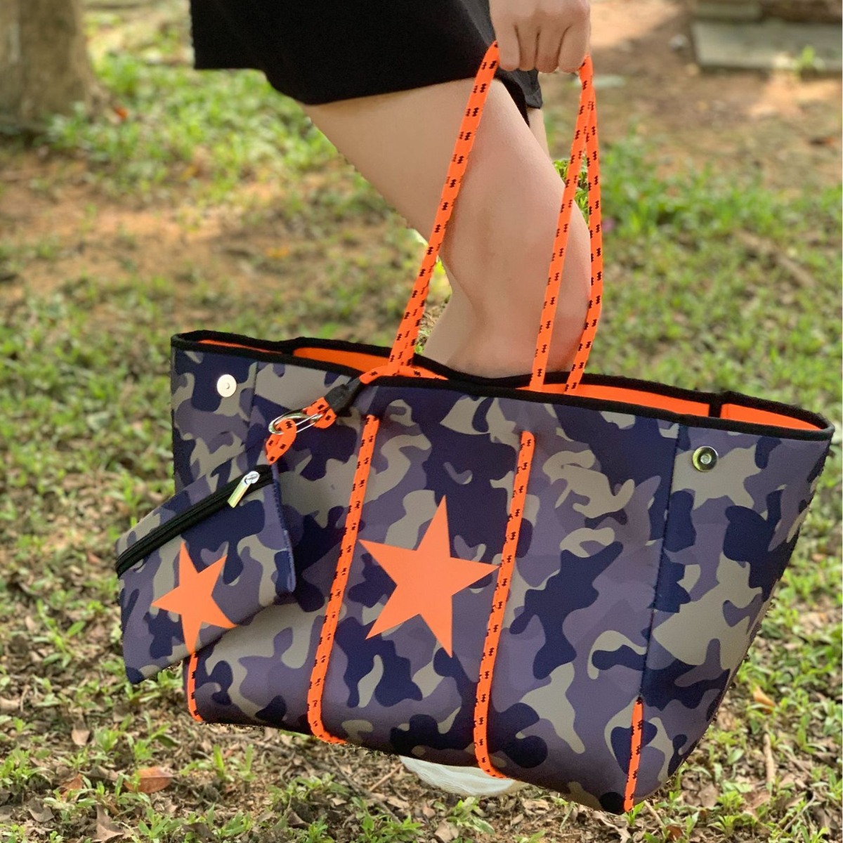 Picture of Diving Material Perforated Beach Bag European and American Fashion Portable Shoulder Strap Mother Bag Outdoor Casual Bag Portable Women's Bag for Women