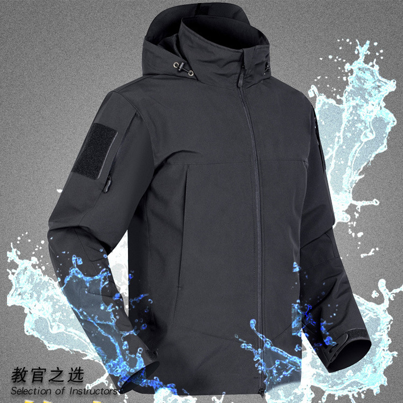 Spring and Summer Outdoor Rush Clothes Men and Women Couple Soft Shell Tactical Jacket Mountaineering Clothes Travel Mountain Climbing Sports Clothing Thin