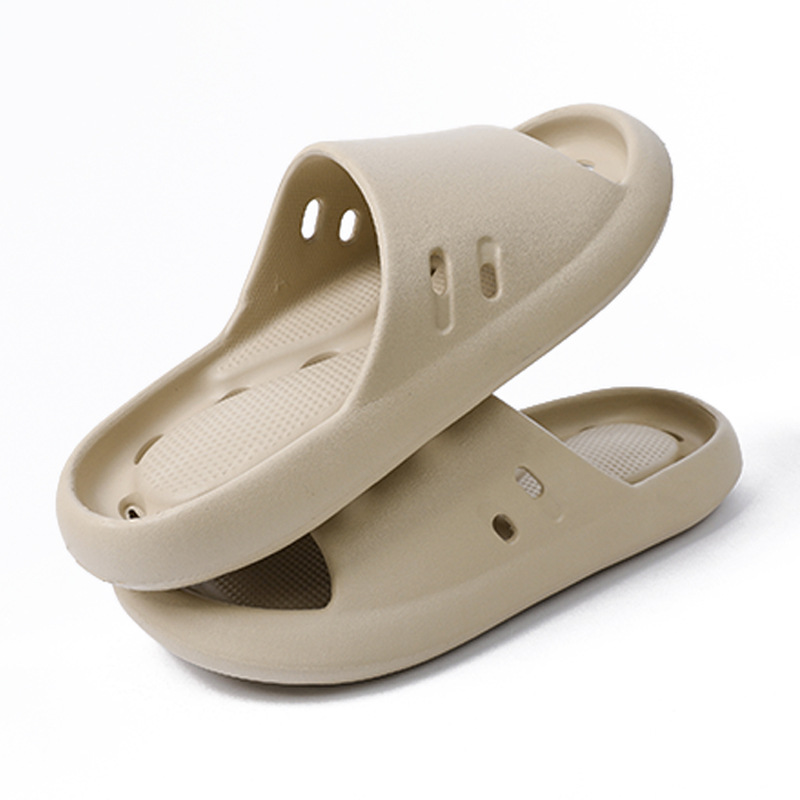 Picture of Men's bath slippers non-slip leaking 2025 new bathroom hollow quick-drying deodorant sandals indoor summer wholesale