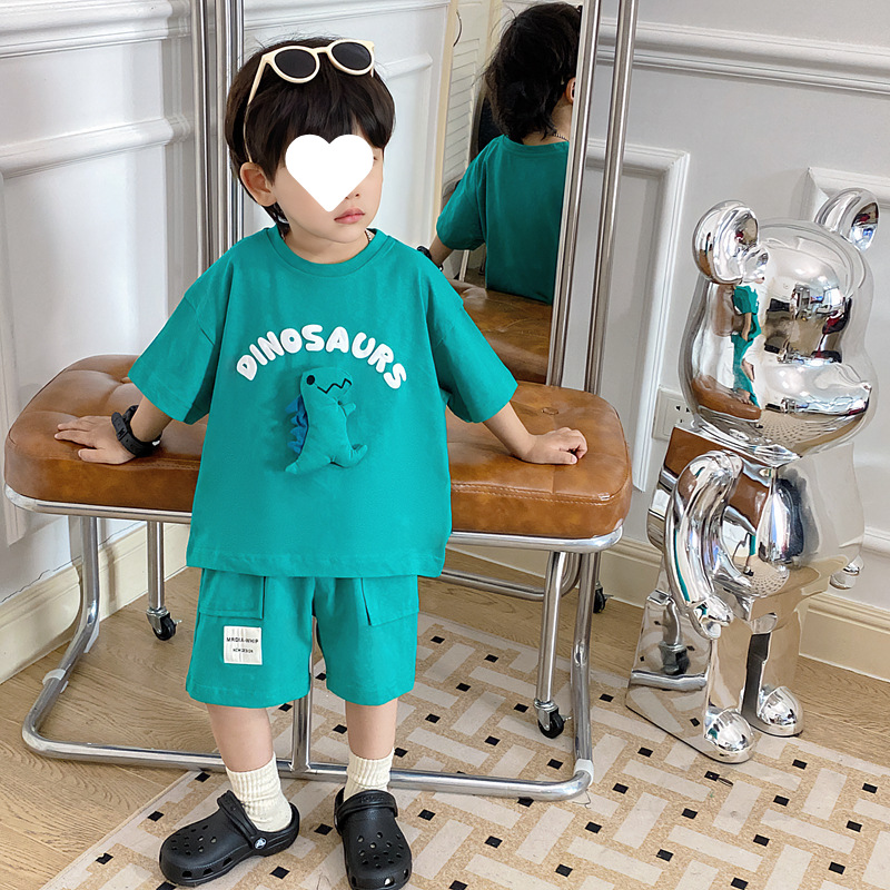 Boys' summer sports suit 2024 new children's cartoon fashionable western style T-shirt cropped pants two-piece suit fashion