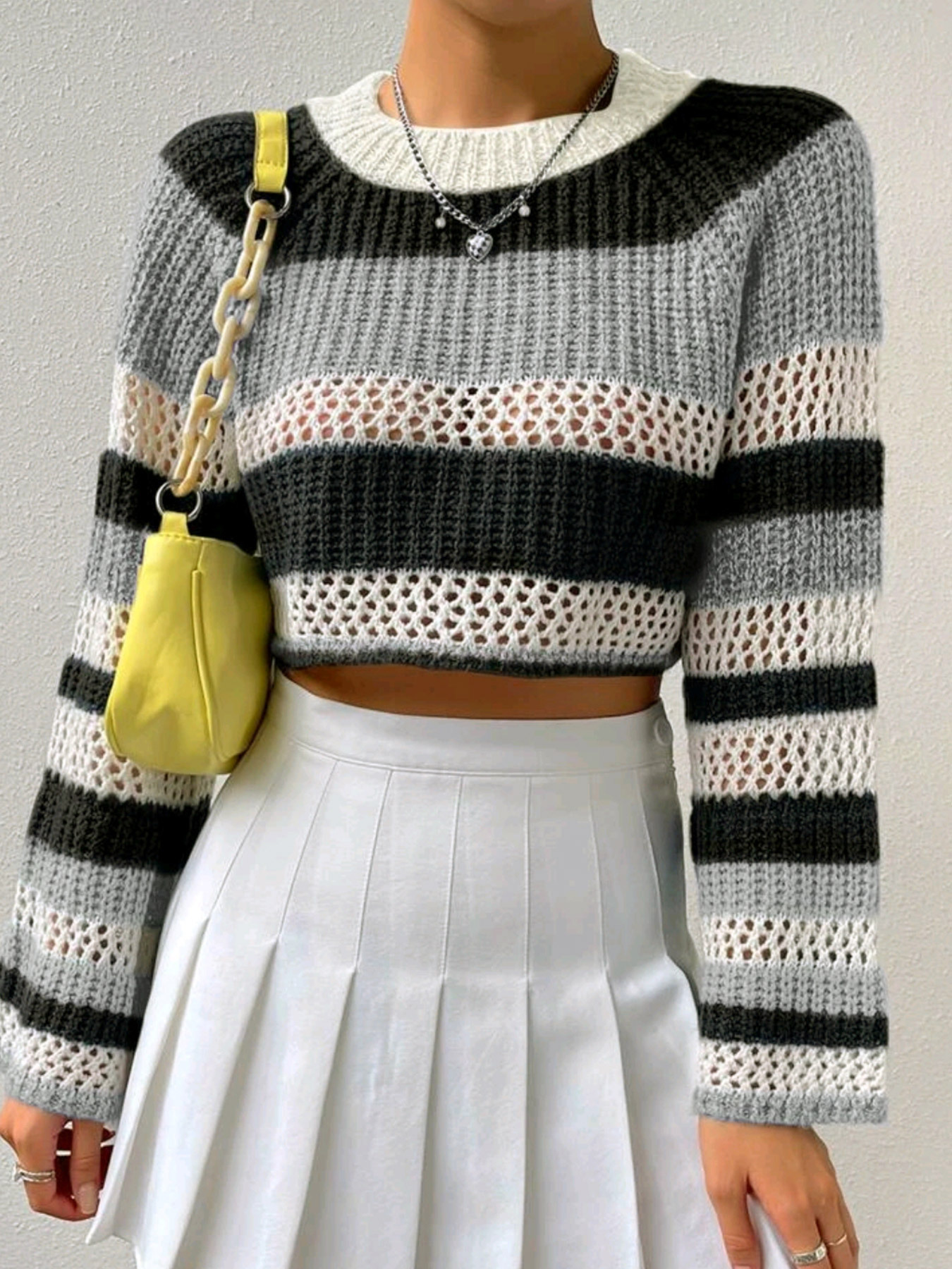 Foreign trade cross-border Europe and the United States Amazon source manufacturers round neck pullover short striped casual sweater spring autumn winter