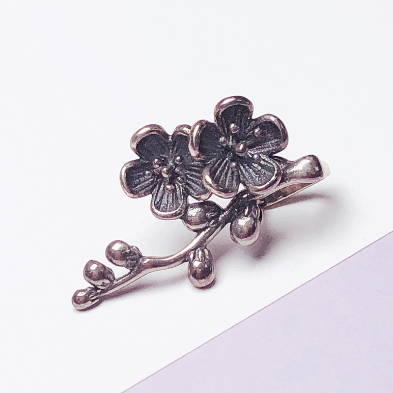 Picture of S925 Vintage Pendant Buckle Head Simple Inlaid Emerald Beeswax Necklace Buckle Link Buckle Fadeless Pendant Clip Buckle