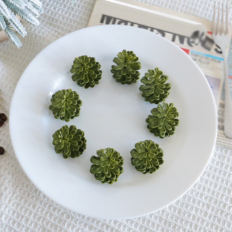 Christmas supplies plastic pine cones Amazon creative green pine cones wholesale Christmas decorations manufacturer in stock