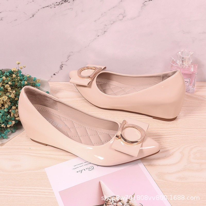 Picture of Inner Heightening Beanie Shoes Patent Leather 2025 Spring New Versatile Work Shoes Small Size Women's Shoes 313233 Wedge Shoes