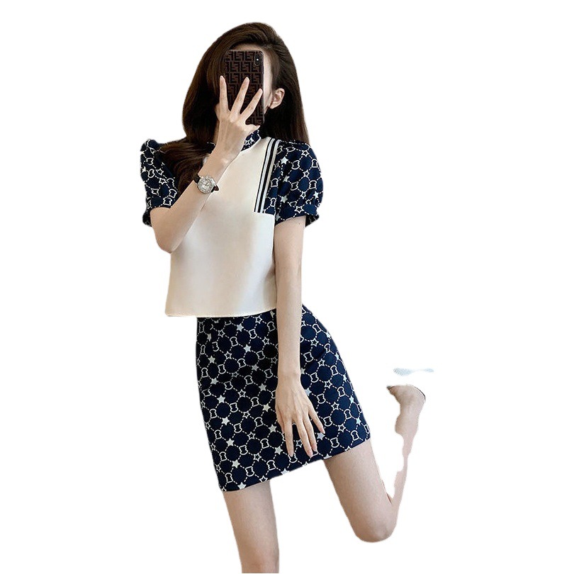 High-End Age-Reducing Small Fragrance Suit for Women 2022 Summer New Loose Slimming Look Top Hip-Covering Skirt Single Two-Piece Set