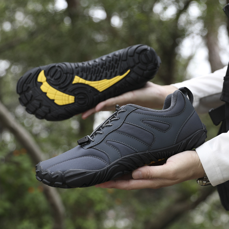 Winter outdoor waterproof cotton shoes fleece thickened and warm men's mountaineering snow boots non-slip and wear-resistant mid-leg men's cotton shoes