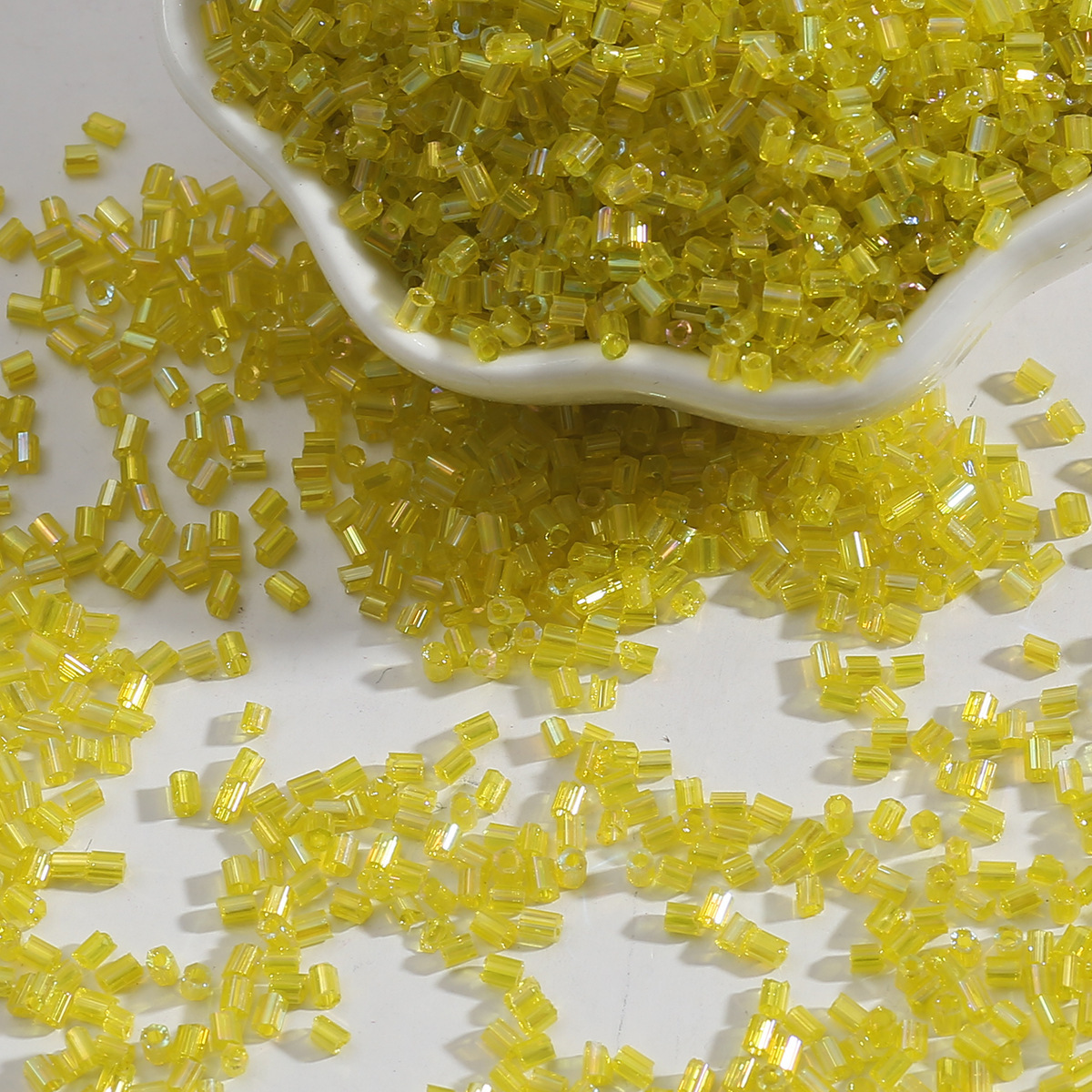 Picture of 2mm magic color H-tube beads hand-sewn beads loose beads diy hand-made color-plated glass rice beads material jewelry accessories wholesale
