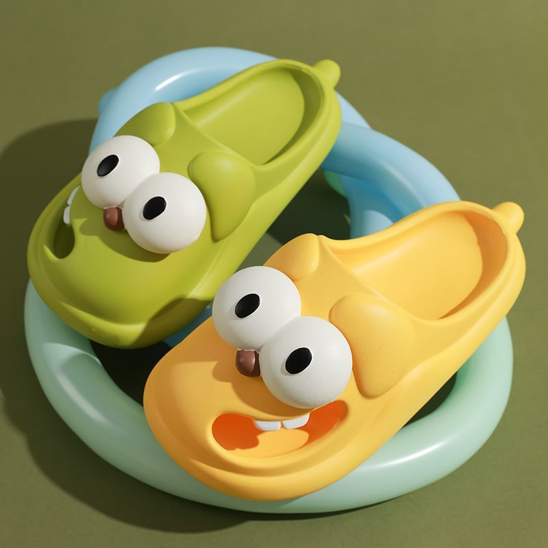 2024 New Cartoon Slippers Women's Summer Home Indoor Cartoon Baotou Hole Shoes Wholesale Thick Sole