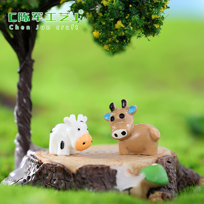 Picture of Moss micro landscape jewelry small size cow doll combination DIY assembly resin ornaments