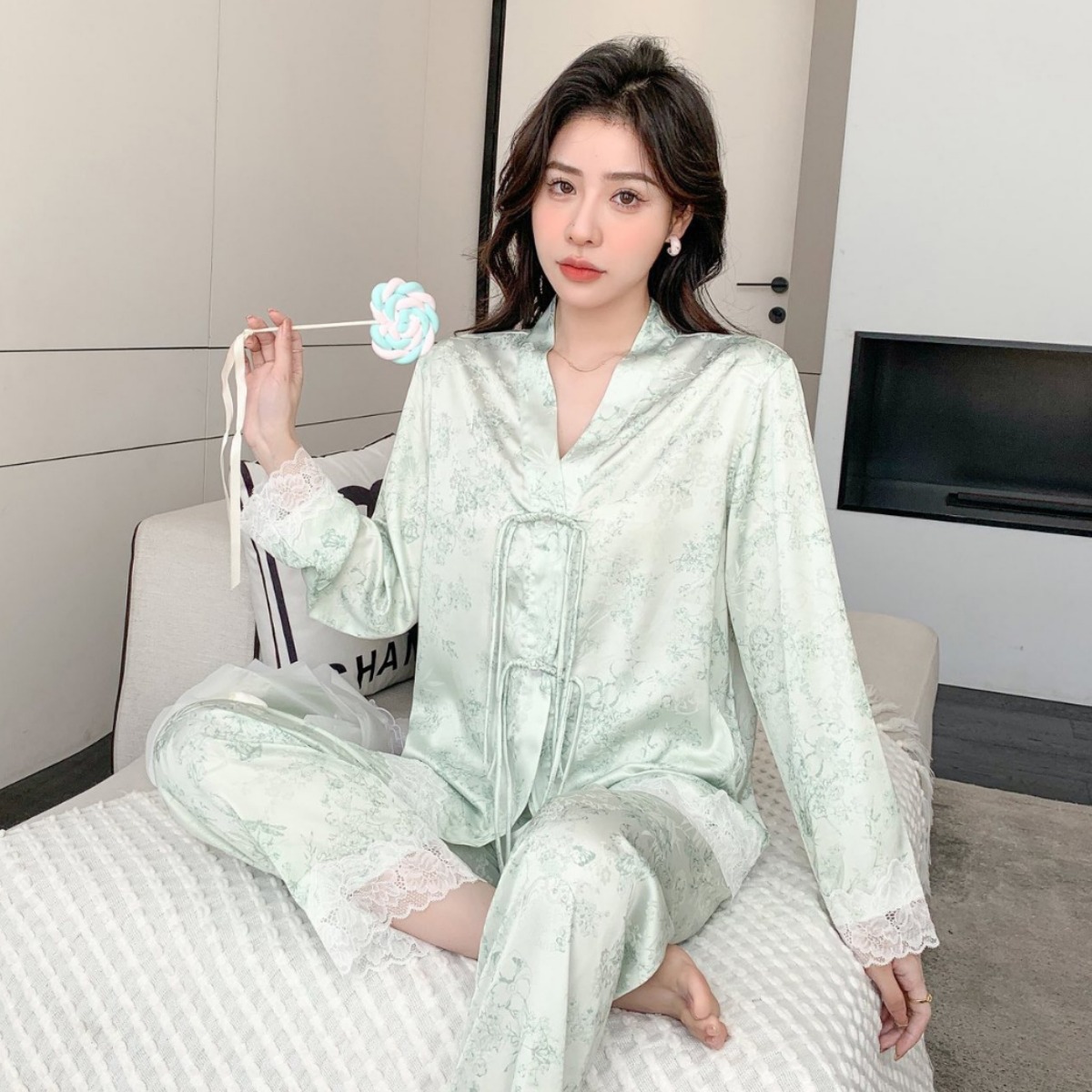 [Light luxury National style] new ice silk pajamas little red book recommend new Chinese women's long sleeve silk-like home wear