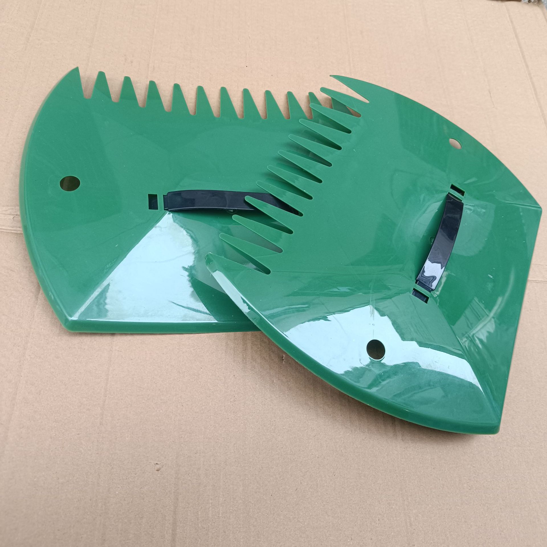 Outdoor Leaves Clip Garden Plastic Rake Collecting Leaves Collecting Leaves Garden Rake Garden Tools