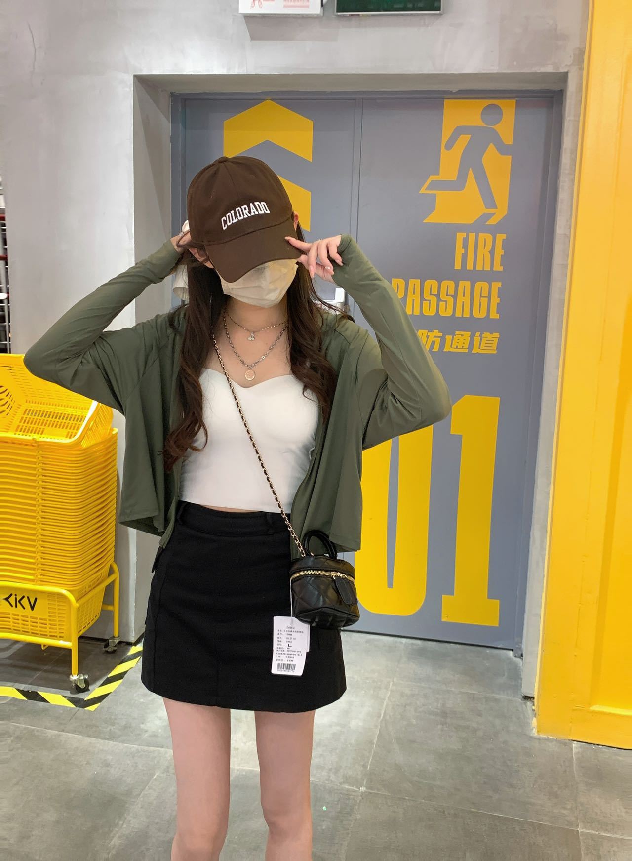 Picture of Summer Big Hat Black Rubber Hat Sun Protection Clothing Women's Skin Clothing Anti-ultraviolet Ice Silk Long Sleeve Shawl Sun Protection Clothing