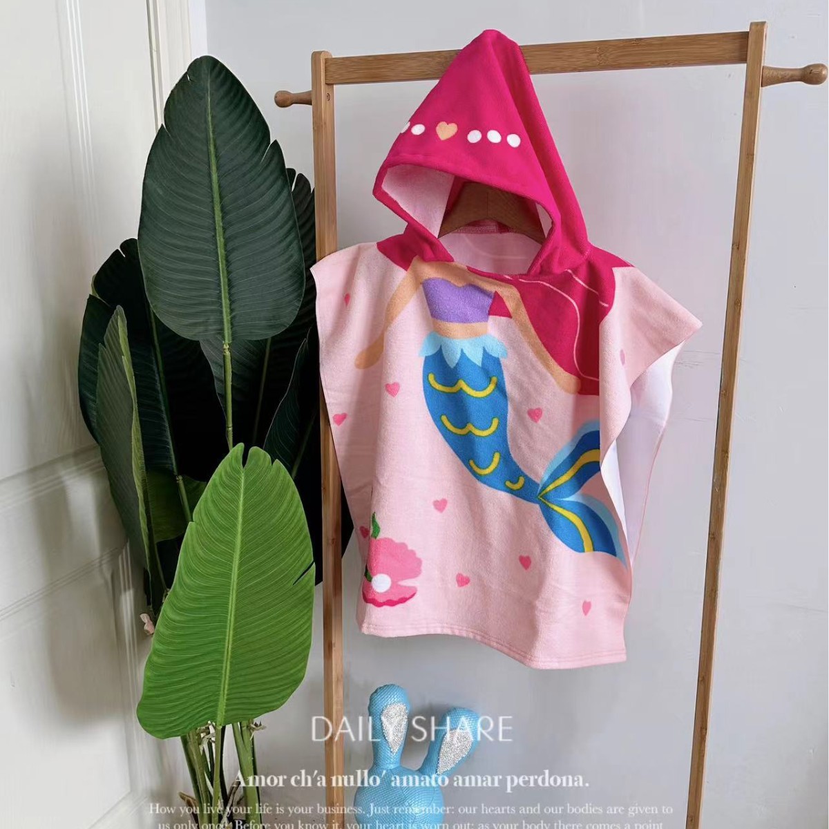 Picture of Cute Cartoon Children's Bath Towel Cloak Soft Skin-friendly Hair-free Bath Water Absorbent Quick-drying Wearing Baby Bath Towel