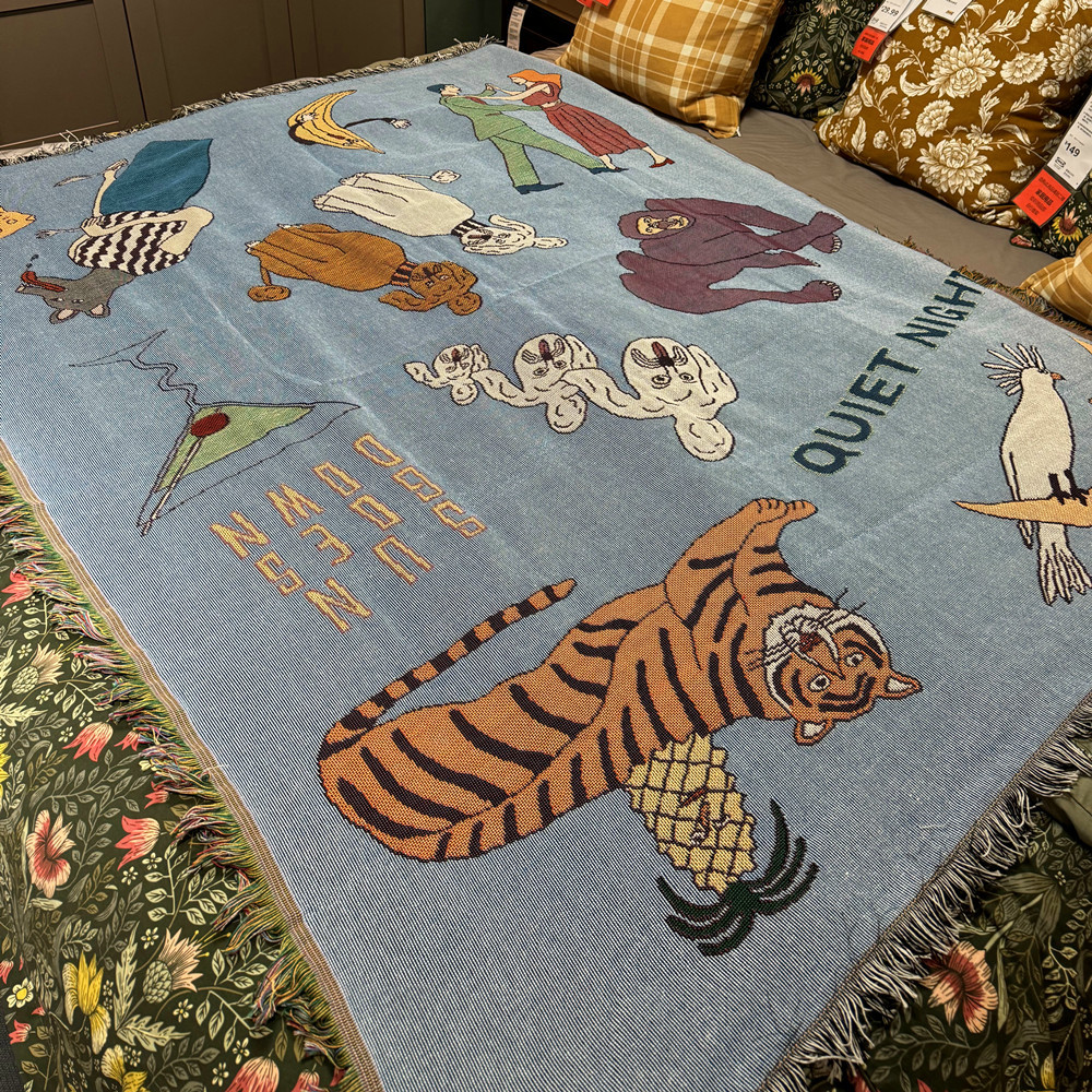 Picture of Niche Designer Cartoon Tassel Jacquard Blanket Sofa Tapestry Tapestry Decorative Blanket