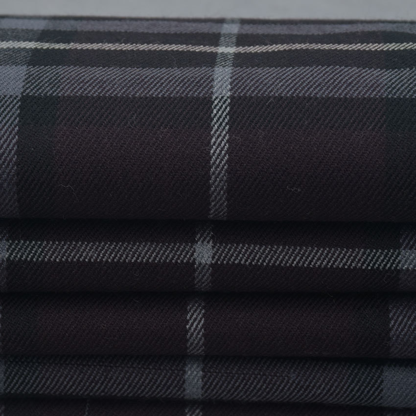 Picture of Yarn-dyed plaid polyester viscose elastic Plaid 40/2 yarn-dyed plaid pants 40D yarn-dyed plaid trench coat