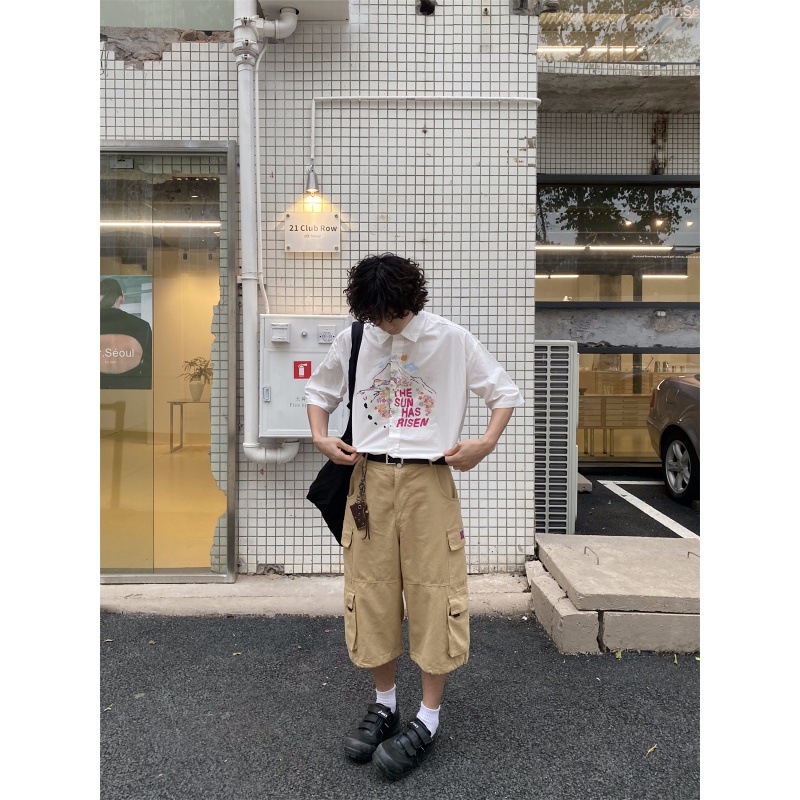 Picture of American Retro Street Six-point Casual Shorts Trendy Spring and Summer New Multi-pocket Cordwork Pants for Men and Women