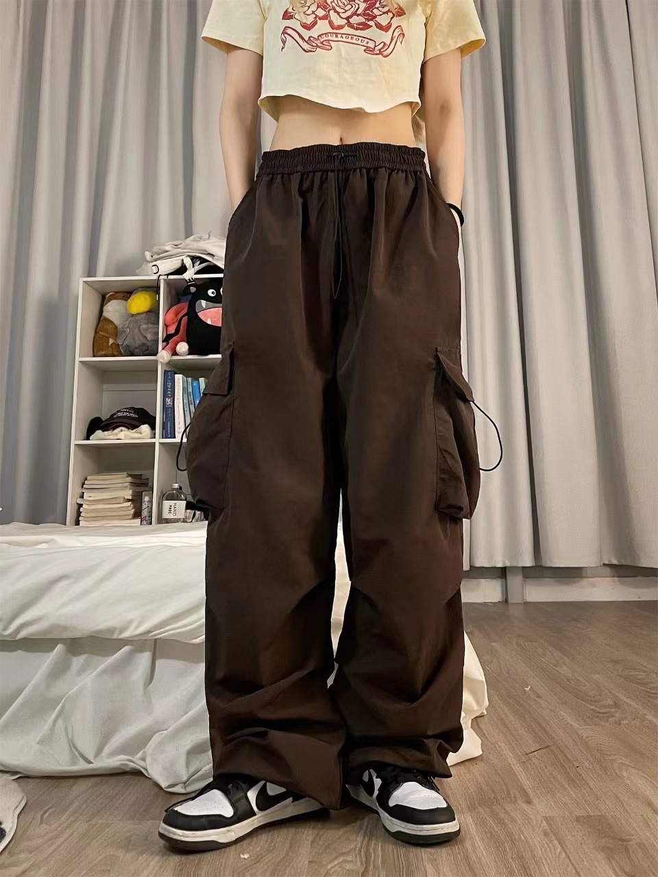 Picture of Design sense high street overalls for women 2024 New loose straight wide leg large pocket casual retro ankle-tied pants fashion