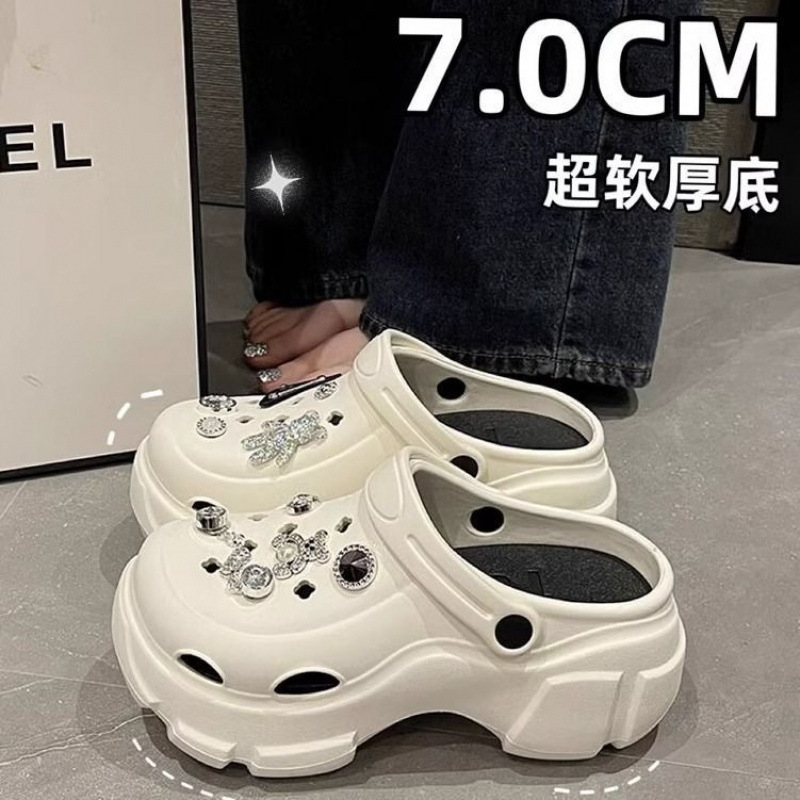 Stomp Feeling EVA Hole Shoes Women's 2024 New Summer Tank Outer Wearing Thick Sole Elevated Internet Celebrous Beach Sandals for Women