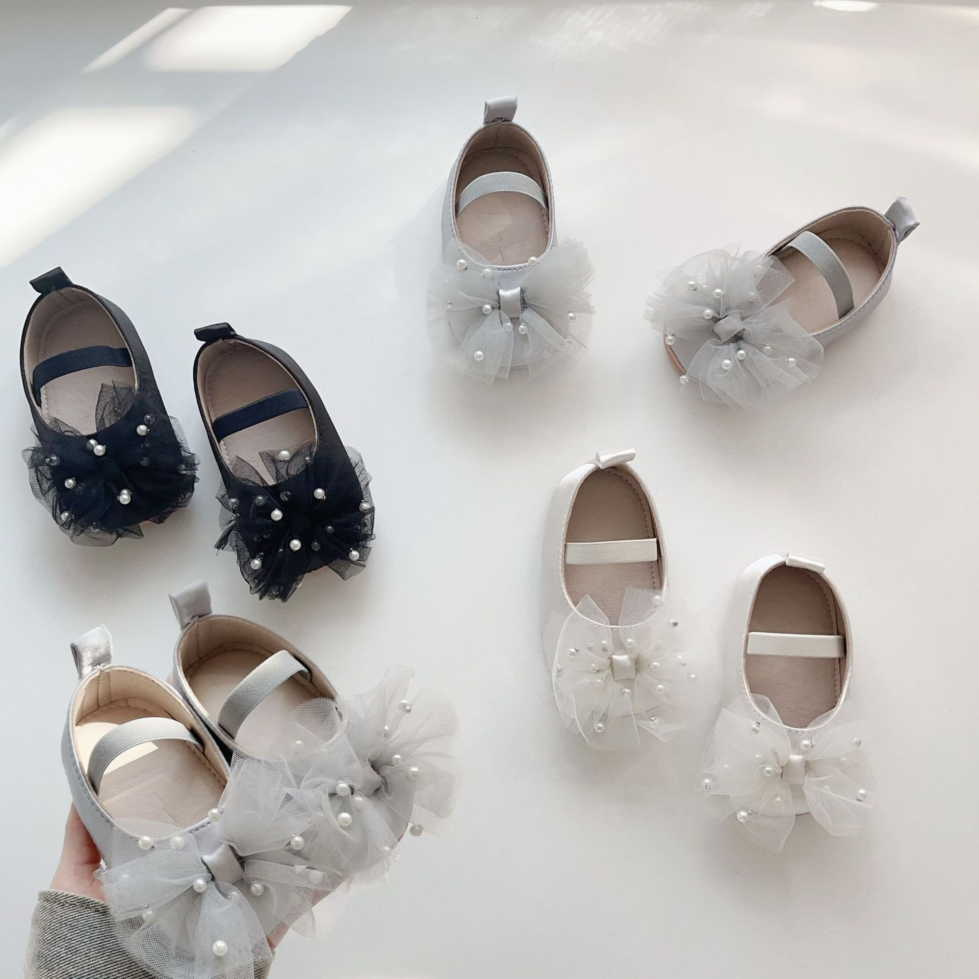 Ins Spring New 0-2 Year Old Baby Toddler Shoes Pearl Anti-drop Princess Shoes Soft Sole Soft Surface Strap Shoes