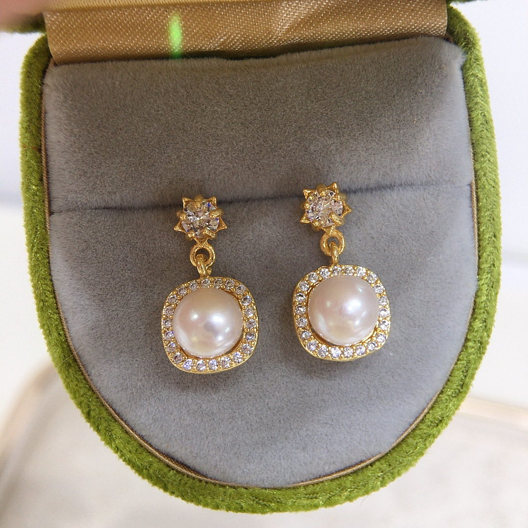 Natural Freshwater Pearl Earrings Women's High-grade Zircon Square Smart Pearl Earrings 18K Gold Color-preserving Earrings