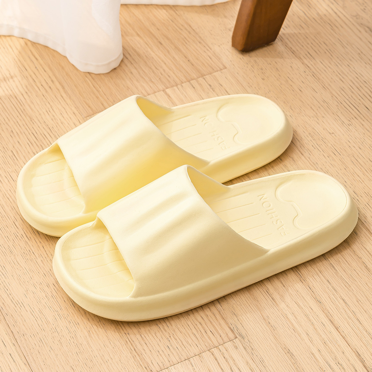Picture of Women's Summer Indoor Home Bathroom Non-Slip Slippers 2025 New Thick-Soled Couple Sandals Men's Comfortable Slippers
