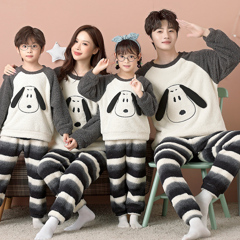 Parent-Child Family of Three and Four Pajamas, Home Clothes Set, Autumn and Winter Half-Velvet Thickeneded Mother-Daughter Couple Flannel