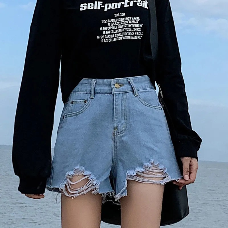 White Denim Shorts Women's 2025 New Spring and Summer Thin High Waist Wide Legs Slimming Abrasive A- shaped Hot Pants Trendy