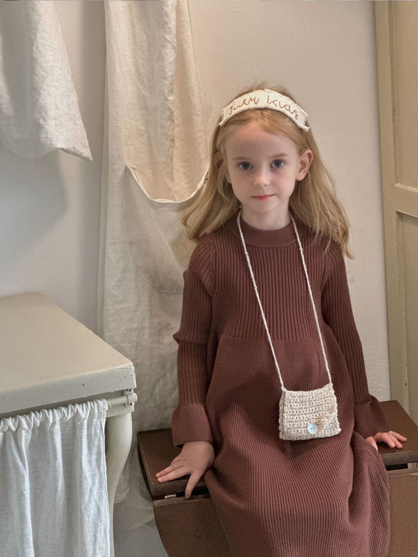 Picture of Girls Dress 2025 Spring and Autumn New Korean Style Children's Solid Color Knitted Princess Dress Baby Mid-Length Sweater Dress