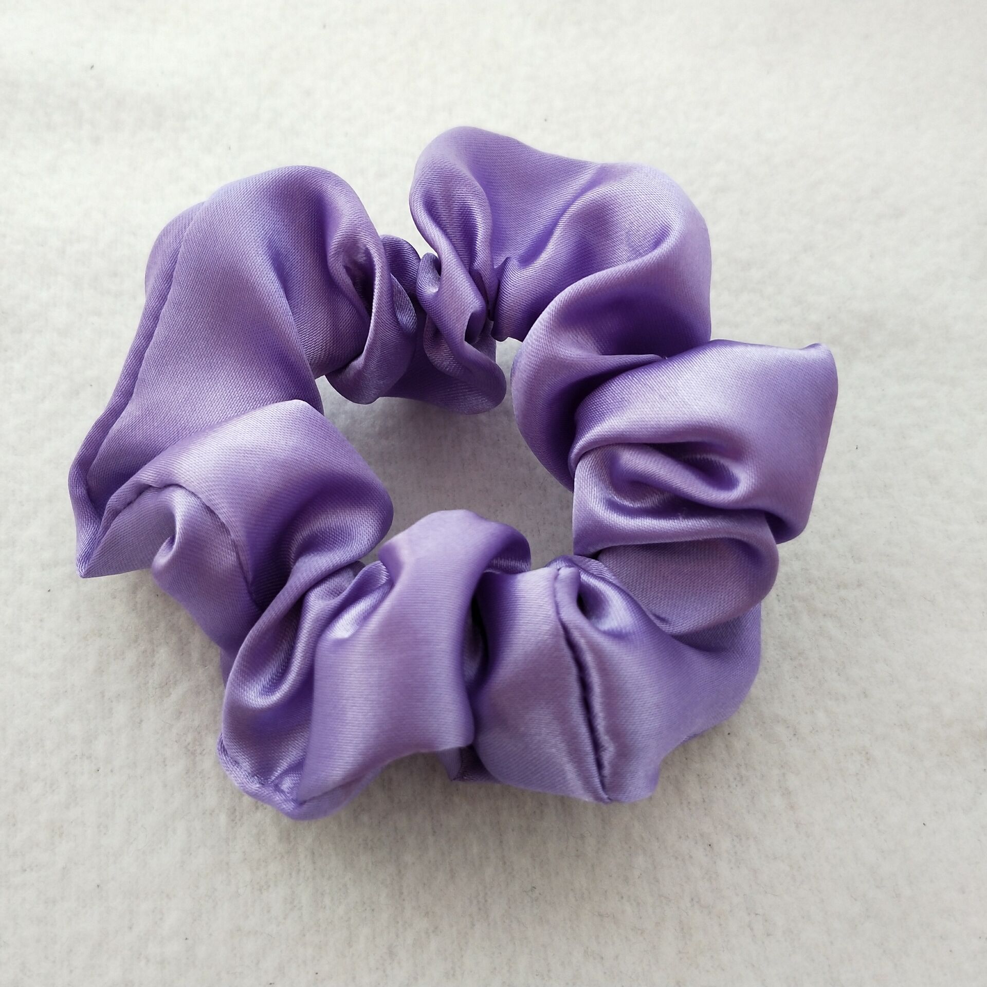 Picture of Cross-Border Amazon Satin Fabric Satin Scrunchie for Women, High-End Bun Hair Tie