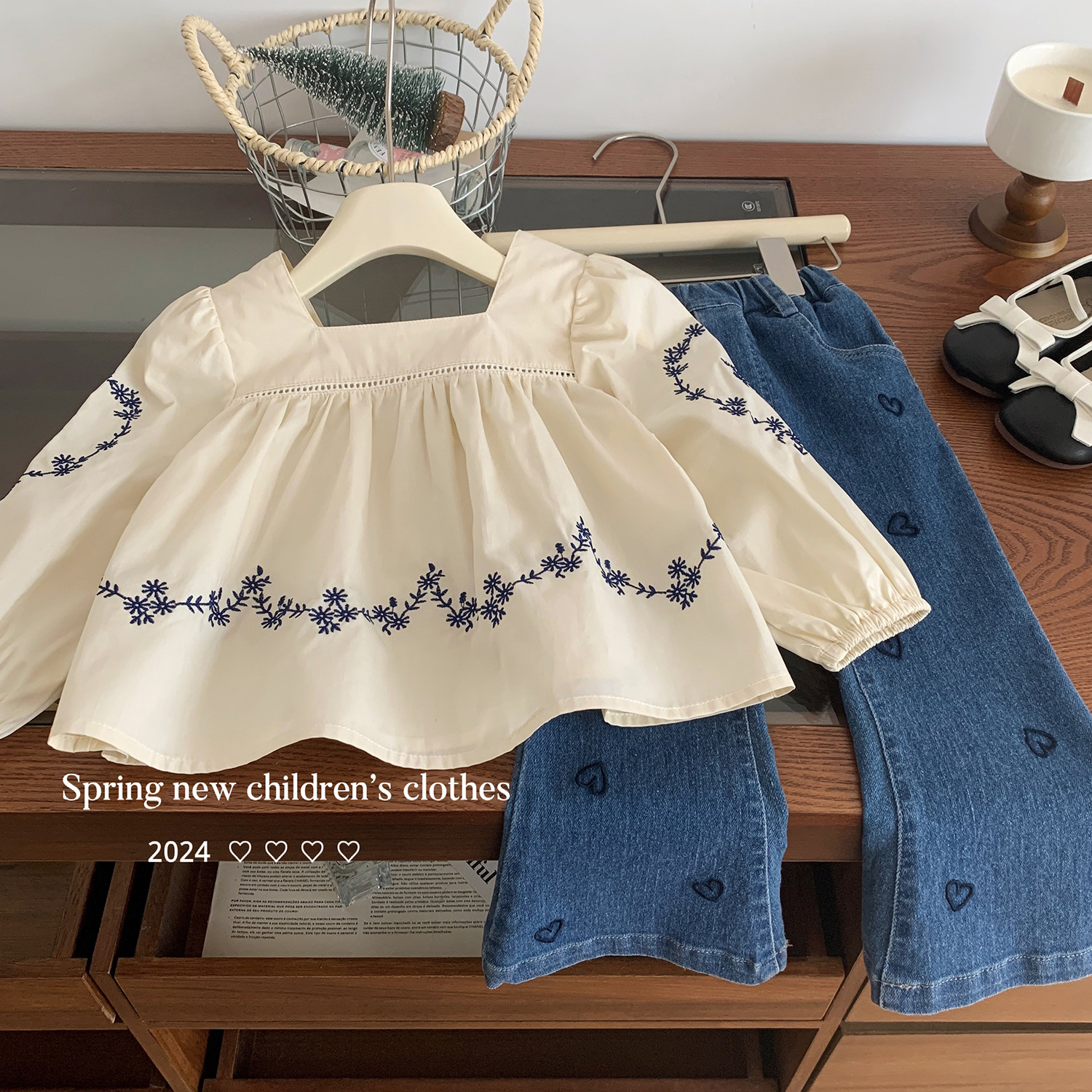 [Ready Stock] Korean Style Children's Clothing 2025 Autum New Style Girls Long-Sleeved Babydoll Shirt Girls Versatile Slightly Flared Heart Cow